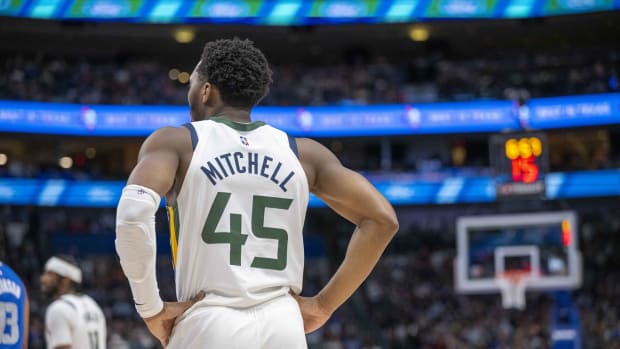 Utah Jazz guard Donovan Mitchell (45) during the game against the Dallas Mavericks at the American Airlines Center.